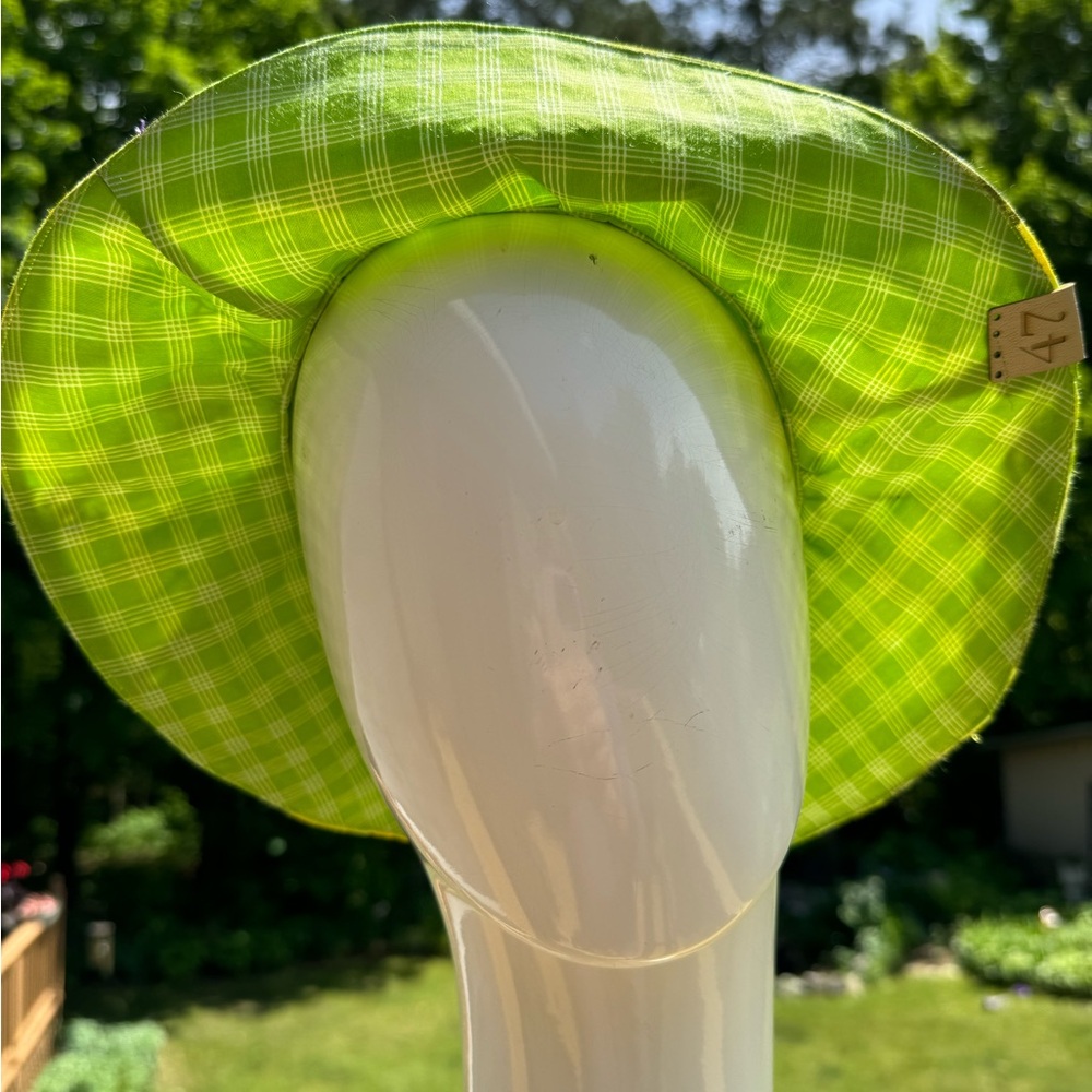 Handcrafted bucket hat - Picture 3 of 6